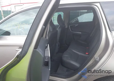 2015 Volvo Xc60 T5/T5 Premier from USA, damaged, VIN YV4612RK1F2710574